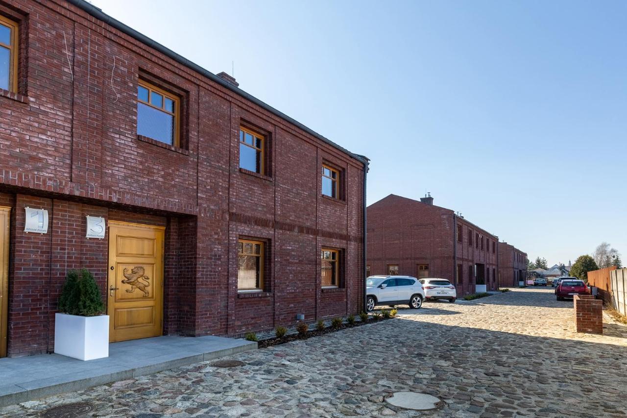 Patek Premium Apartments - Airport Lawica & Mtp & Car Races & International Trade Fairs Skorzewo  Exterior photo